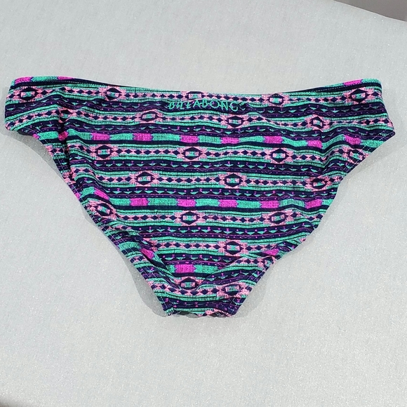 NWOT- BILLABONG CLASSIC BIKINI BOTTOM- SMALL - Picture 2 of 7